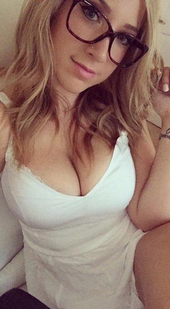 , 25  female escort, Orlando