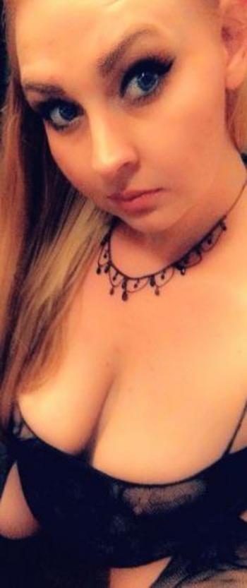 Miranda, 23  female escort, Orlando