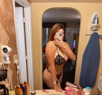 Lorena, 26  female escort, Orlando