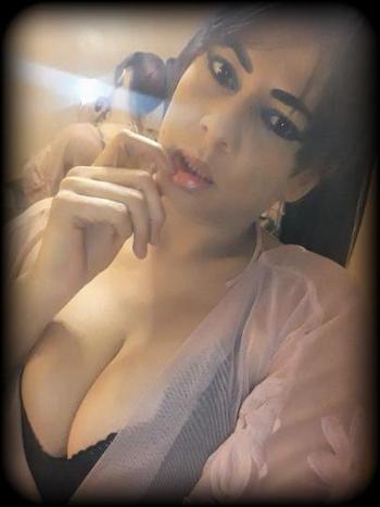 DeDe, 34  female escort, Orlando