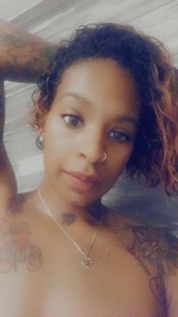 Slim, 23  female escort, Orlando