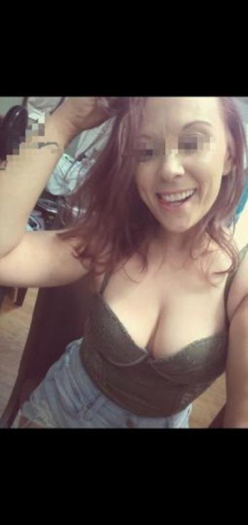 Crystal, 27  female escort, Orlando