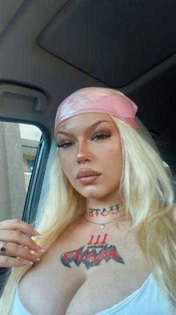 Aziza, 24  female escort, Orlando