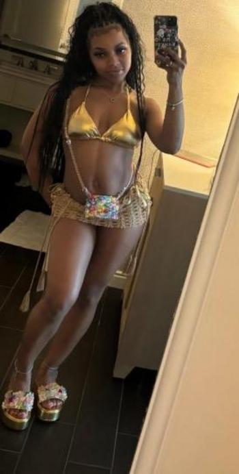 zee , 24  female escort, Orlando