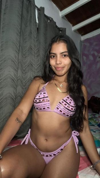 Yormelis, 24  female escort, Orlando