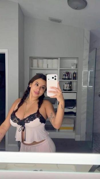 Olivia , 25  female escort, Orlando
