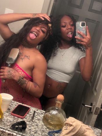 Nini&amp;dasiy , 21  female escort, Orlando